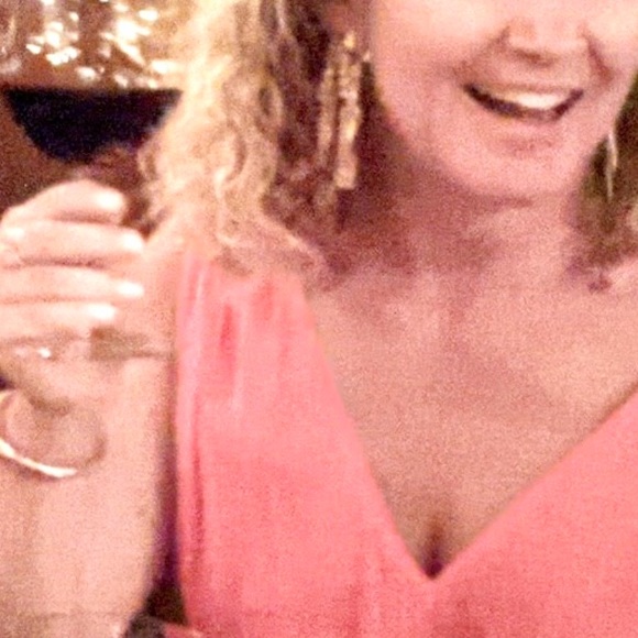 Kendra Scott “Holland” statement earrings - 💫 Vintage Gold 💫 Sold out online! - Picture 6 of 7